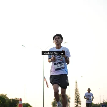 Runner Photo 7836288