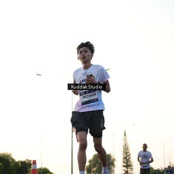 Runner Photo 7836289