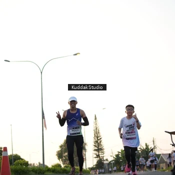 Runner Photo 7836307