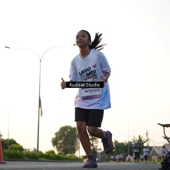 Runner Photo 7836308