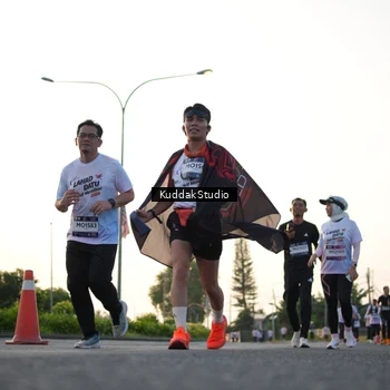 Runner Photo 7836371