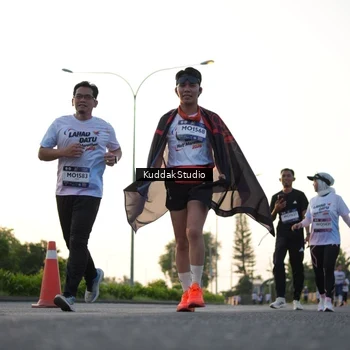 Runner Photo 7836373