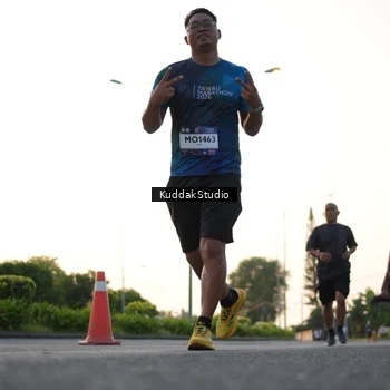 Runner Photo 7836381