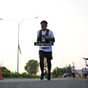 Runner Photo 7836431