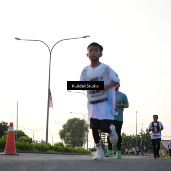 Runner Photo 7836444