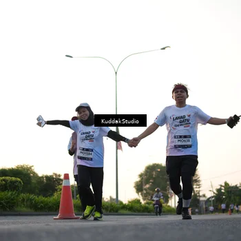 Runner Photo 7836461