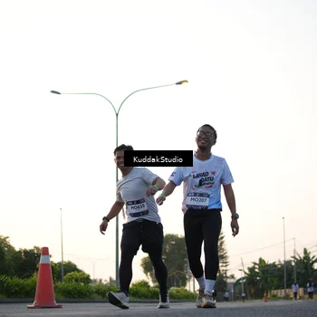 Runner Photo 7836571