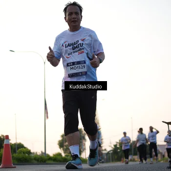 Runner Photo 7836591