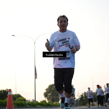 Runner Photo 7836598