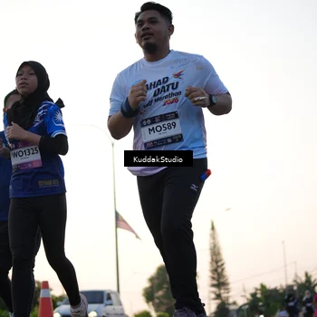 Runner Photo 7836667