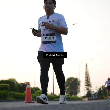 Runner Photo 7836678