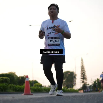 Runner Photo 7836688