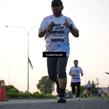 Runner Photo 7836689