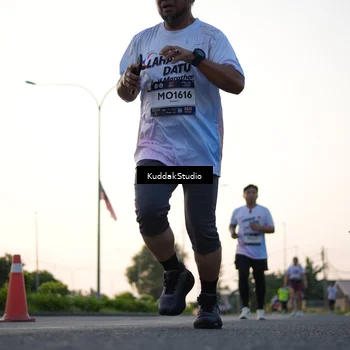 Runner Photo 7836691