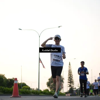 Runner Photo 7836711