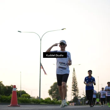 Runner Photo 7836714