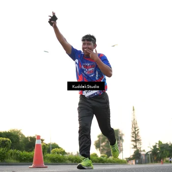 Runner Photo 7836923