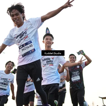 Runner Photo 7837046