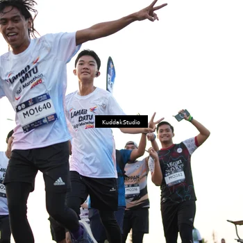 Runner Photo 7837049