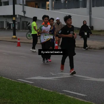 Runner Photo 7837057