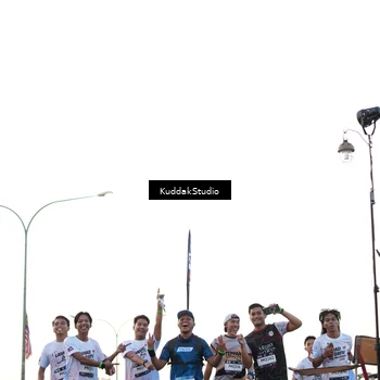 Runner Photo 7837060
