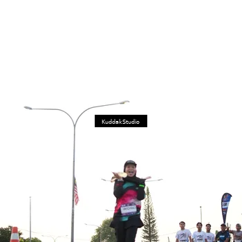 Runner Photo 7837073