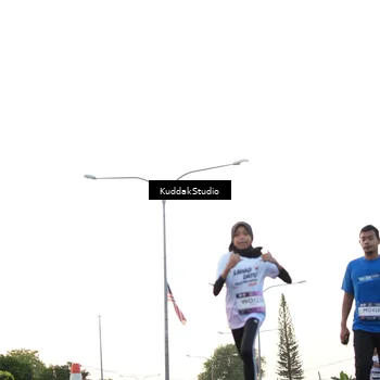 Runner Photo 7837100