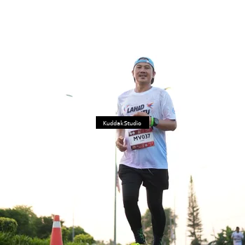 Runner Photo 7837125