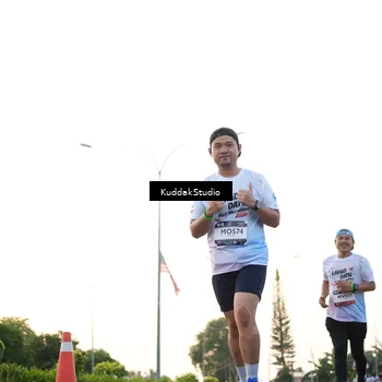 Runner Photo 7837128