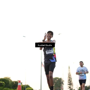 Runner Photo 7837135