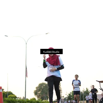 Runner Photo 7837154
