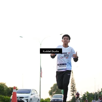 Runner Photo 7837175