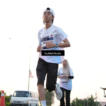 Runner Photo 7837189