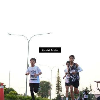 Runner Photo 7837289