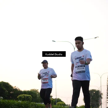 Runner Photo 7837296