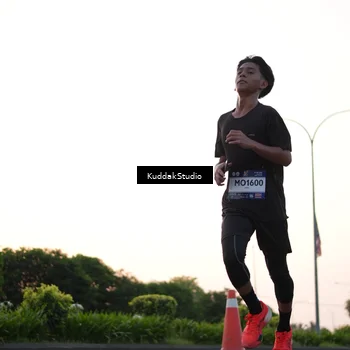 Runner Photo 7837300