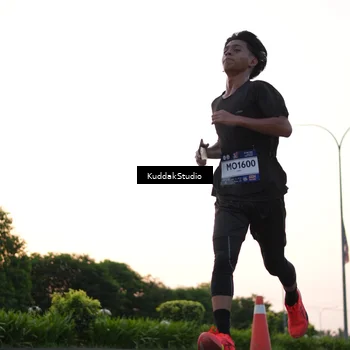 Runner Photo 7837303