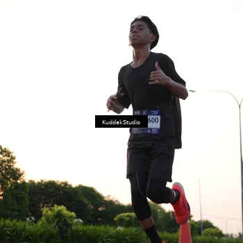 Runner Photo 7837311