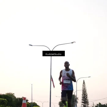 Runner Photo 7837343