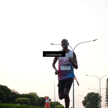 Runner Photo 7837344