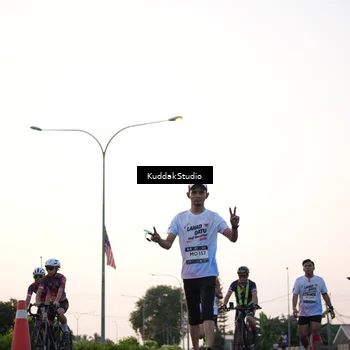 Runner Photo 7837367
