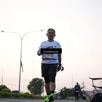 Runner Photo 7837411