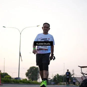 Runner Photo 7837414