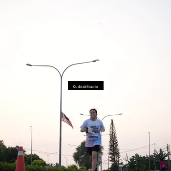 Runner Photo 7837443