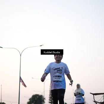 Runner Photo 7837475