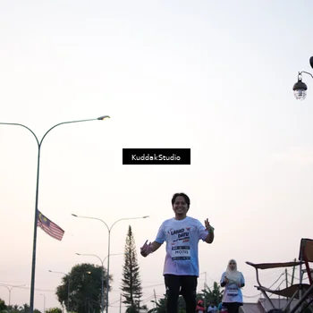 Runner Photo 7837476