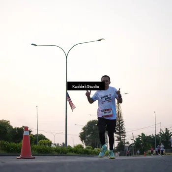 Runner Photo 7837481