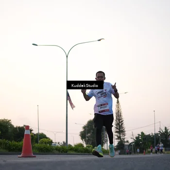 Runner Photo 7837486