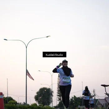 Runner Photo 7837536