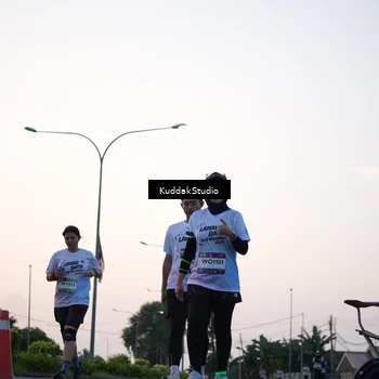 Runner Photo 7837551
